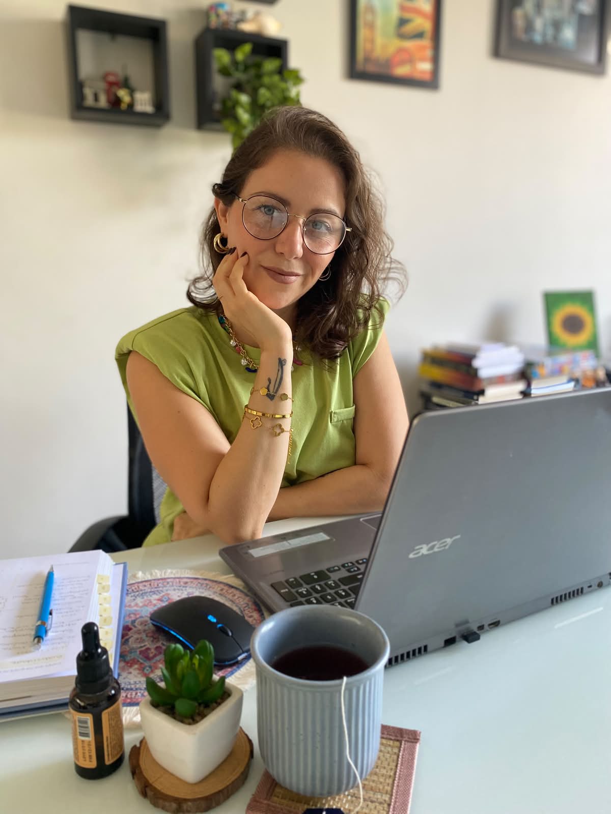 Vanessa Bessa — Terapeuta Integrativa
